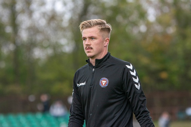 美记：步行者对独行侠中锋加福德很感兴趣